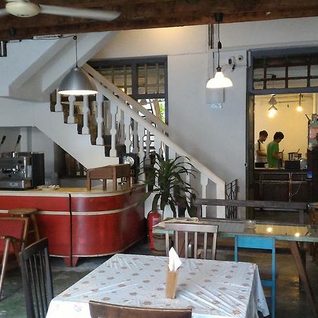 The Loft @ 13 Hibiscus Appartement Malacca Buitenkant foto